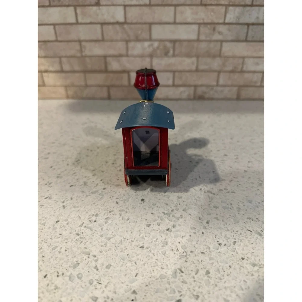 Hallmark 1982 tin